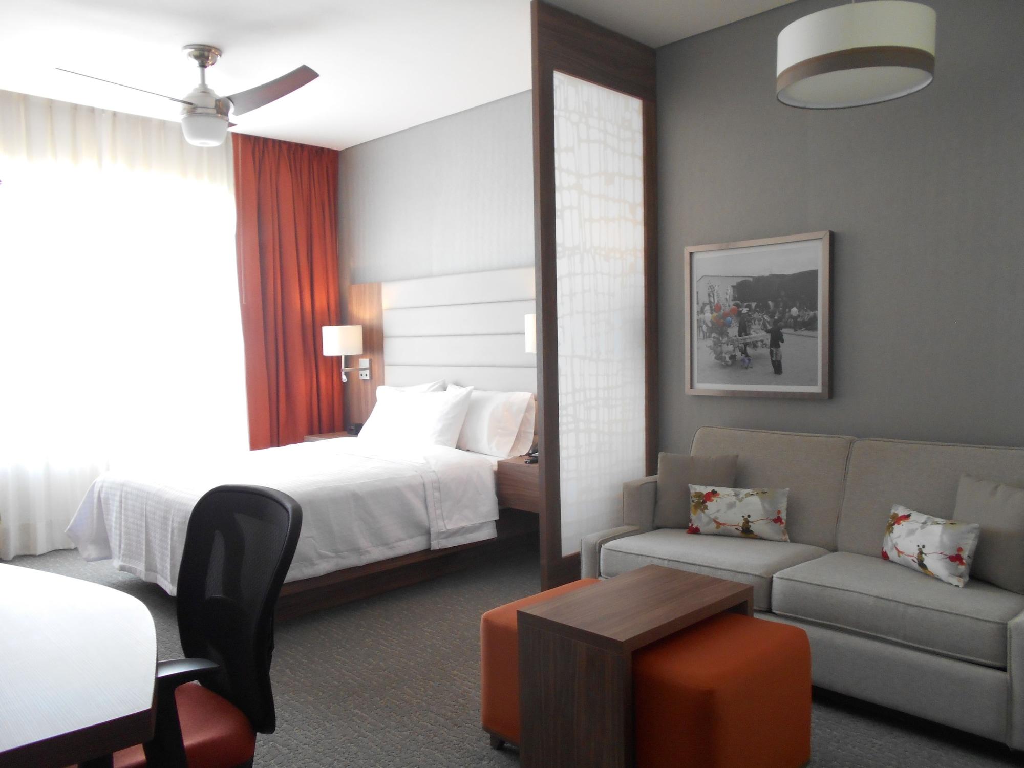 Fiesta Inn Suites Aeropuerto Del Bajio Silao Eksteriør bilde