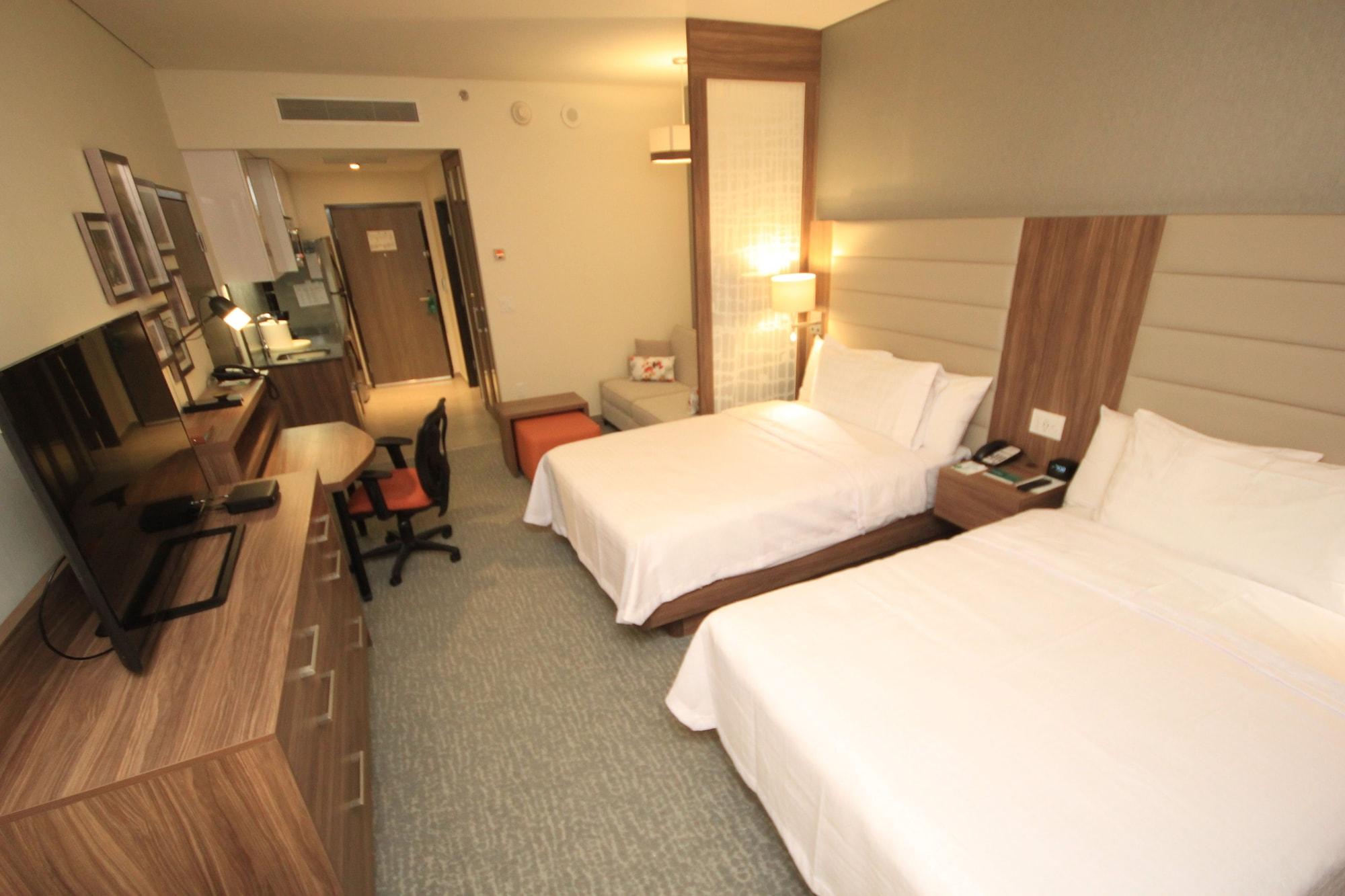 Fiesta Inn Suites Aeropuerto Del Bajio Silao Eksteriør bilde