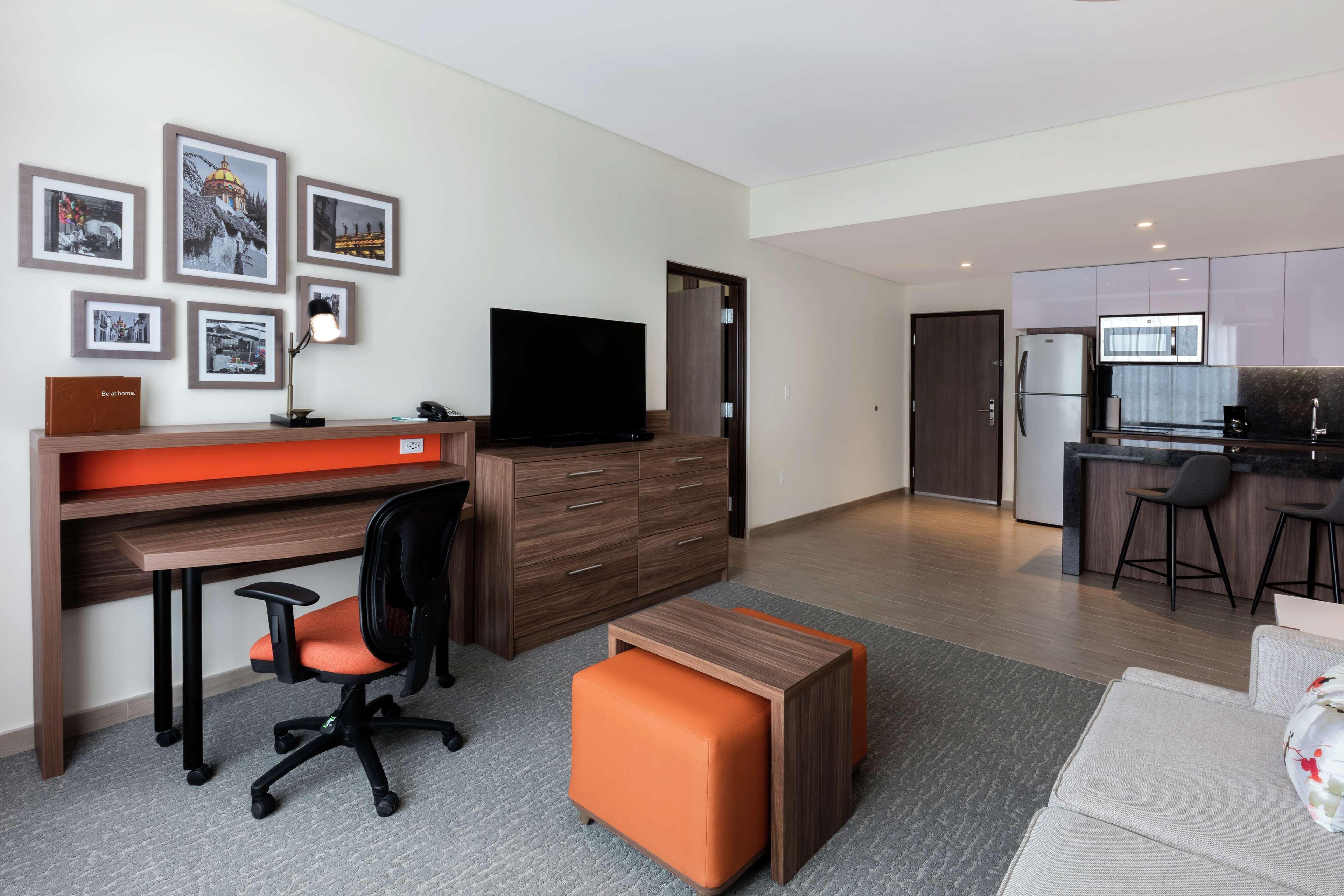 Fiesta Inn Suites Aeropuerto Del Bajio Silao Eksteriør bilde