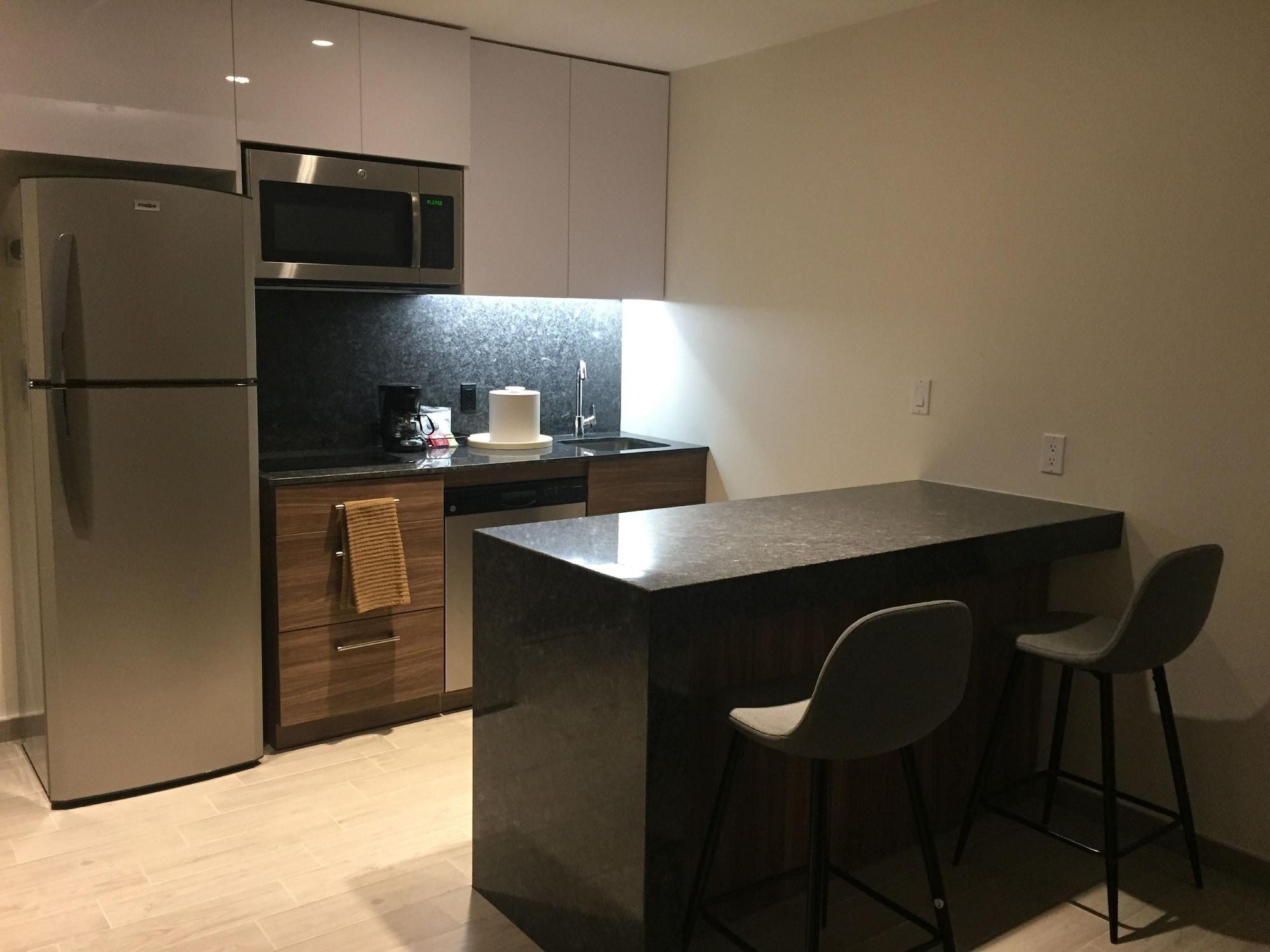 Fiesta Inn Suites Aeropuerto Del Bajio Silao Eksteriør bilde