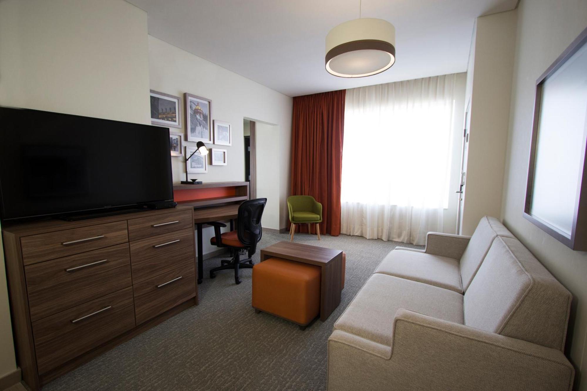 Fiesta Inn Suites Aeropuerto Del Bajio Silao Eksteriør bilde